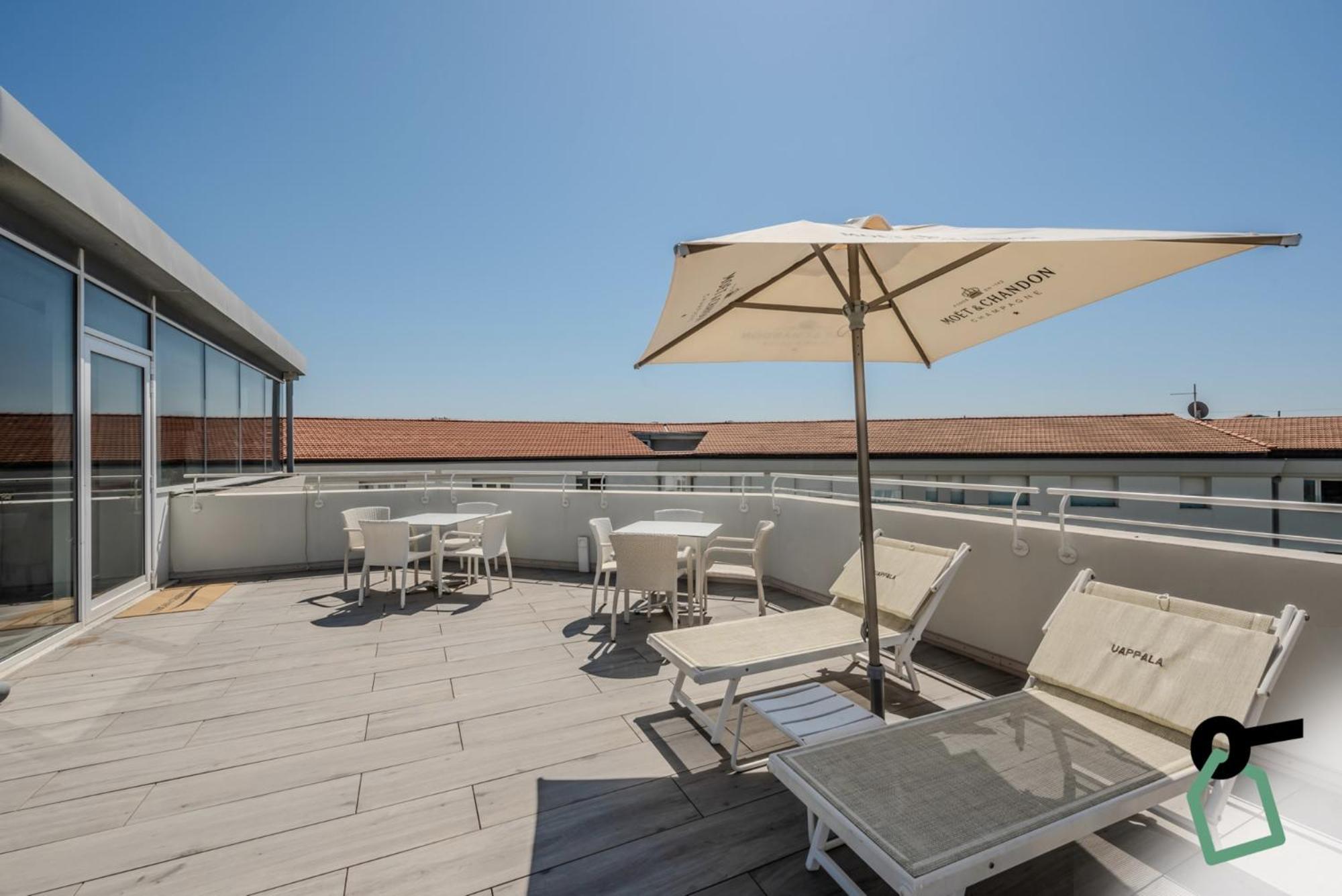 Hotiday Room Collection - Tirrenia Exterior foto