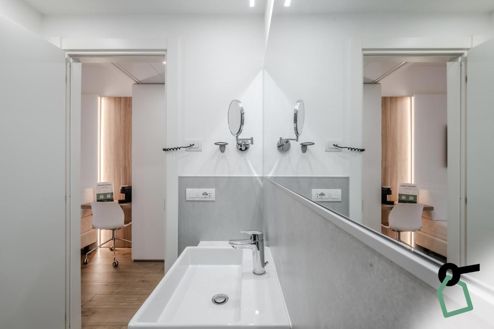 Hotiday Room Collection - Tirrenia Exterior foto