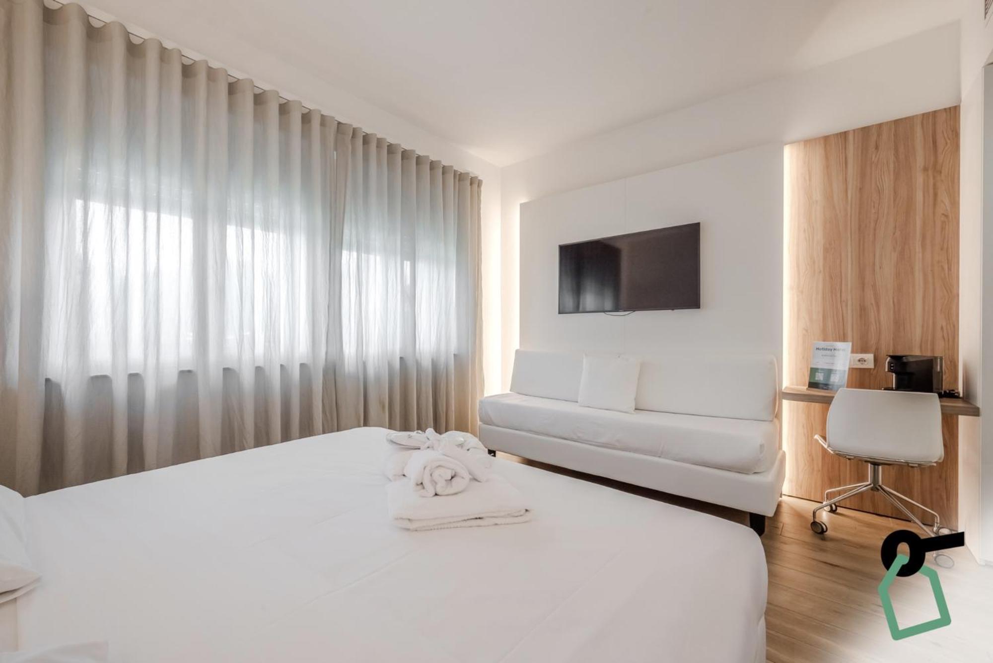 Hotiday Room Collection - Tirrenia Exterior foto